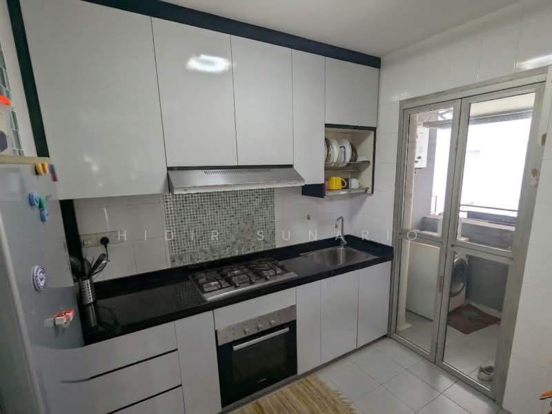 613C Punggol Drive HDB Flat For Sale at S$ 530,000 | PropertyGuru Singapore - Kitchen