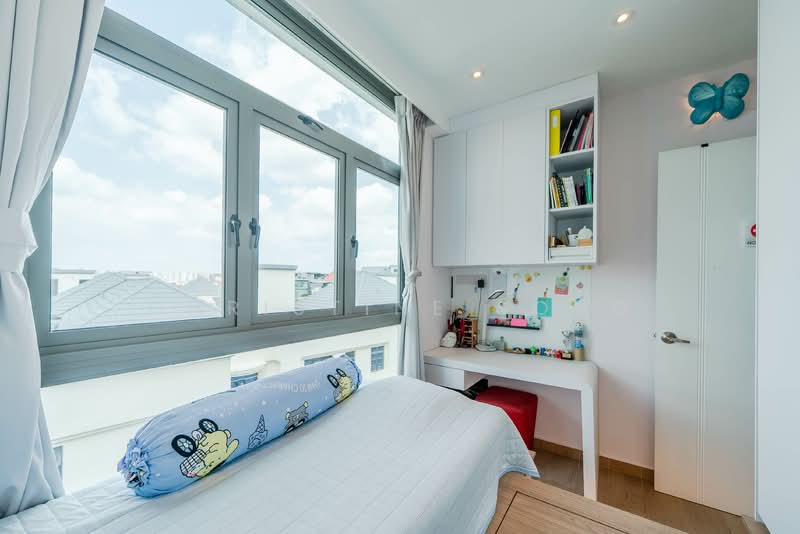 Meridian 38 Apartment For Sale at S$ 2,199,999 | PropertyGuru Singapore - Bedroom 2