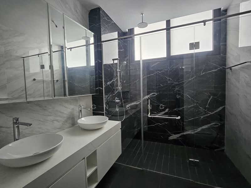 ⭐️⭐️LANDED7772@PASIR RIS BRAND NEW INTER TERRACES $5.XXM, Pasir Ris / Tampines, 5 Bedrooms, 4,027 sqft, Terraced House For Sale, by Agnes Ng, 500099379 - Bathroom - PropertyGuru.com.sg