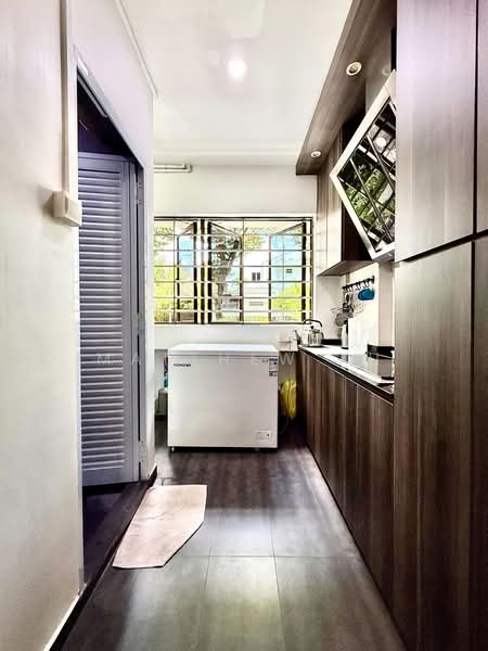 853 Hougang Central HDB Flat For Sale at S$ 1,418,000 | PropertyGuru Singapore - Kitchen