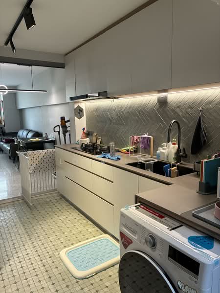 5 Ghim Moh Road, 5 Ghim Moh Road, Room Rental, 85 sqft, HDB Flat For Rent, by Lora Lee, 500099392 - Kitchen - PropertyGuru.com.sg