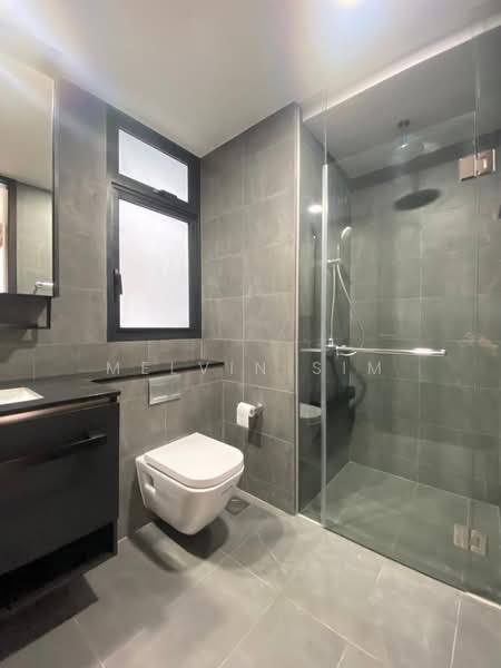 Park Colonial Condominium For Sale at S$ 1,700,000 | PropertyGuru Singapore - Bathroom