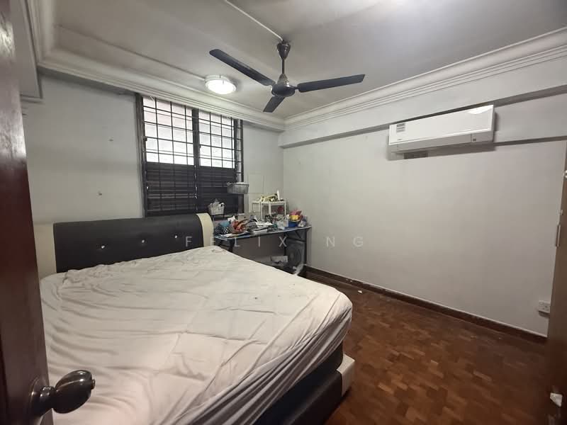 110 Lorong 1 Toa Payoh, 110 Lorong 1 Toa Payoh, 2 Bedrooms, 700 sqft, HDB Flat For Rent, by Felix Ng, 500099397 - Bedroom - PropertyGuru.com.sg