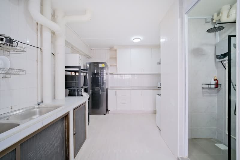 3 Toh Yi Drive HDB Flat For Sale at S$ 1,600,000 | PropertyGuru Singapore - Kitchen