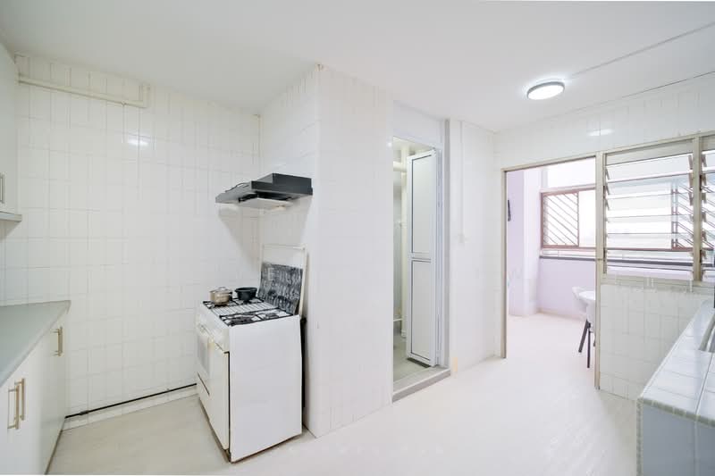 3 Toh Yi Drive HDB Flat For Sale at S$ 1,600,000 | PropertyGuru Singapore - Kitchen