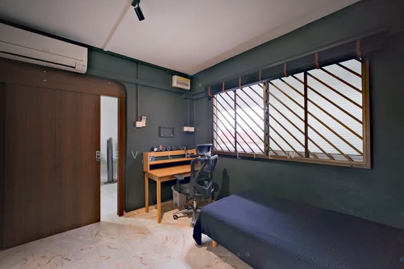 3 Toh Yi Drive HDB Flat For Sale at S$ 1,600,000 | PropertyGuru Singapore - Bedroom 1 - Lower floor