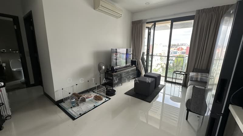 Sundance Suites, 12 Duku Place, 1 Bedroom, 560 sqft, Condominium For Rent, by Octavian ., 500099406 - Living Room - PropertyGuru.com.sg