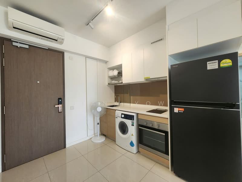 Treasure at Tampines, 57 Tampines Lane, 2 Bedrooms, 678 sqft, Condominium For Rent, by Diana Yow, 500099408 - Kitchen - PropertyGuru.com.sg