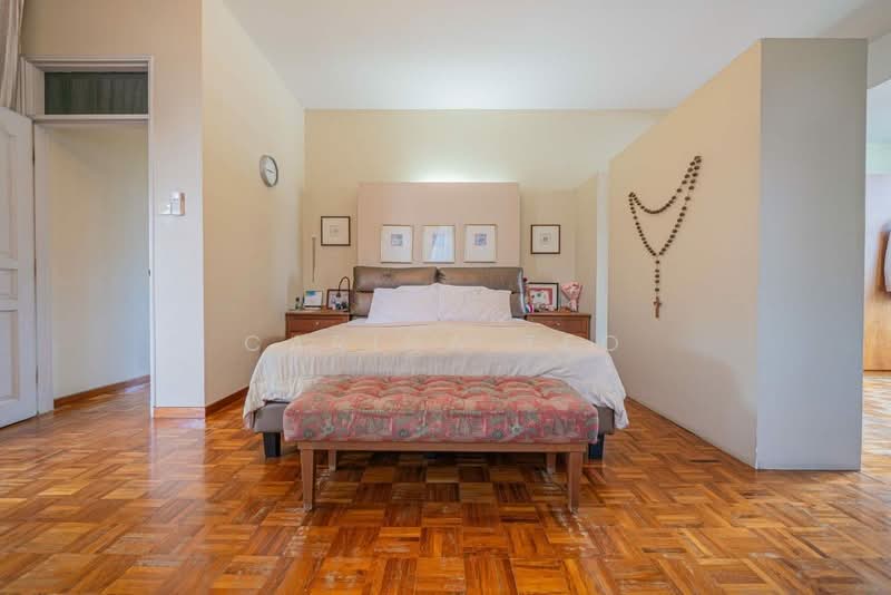Freehold Bungalow at Kovan MRT - Richards Avenue, Richards Avenue/Flower Road/Lowland Road, 7 Bedrooms, 4,500 sqft, Bungalow House For Sale, by Carina Teo, 500099415 - Bedroom - PropertyGuru.com.sg