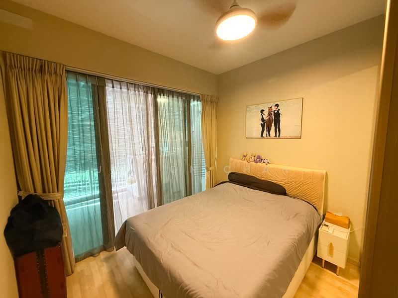 Ripple Bay Condominium For Sale at S$ 1,380,000 | PropertyGuru Singapore - Bedroom