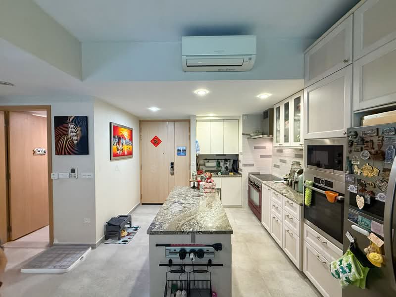 Ripple Bay Condominium For Sale at S$ 1,380,000 | PropertyGuru Singapore - Kitchen