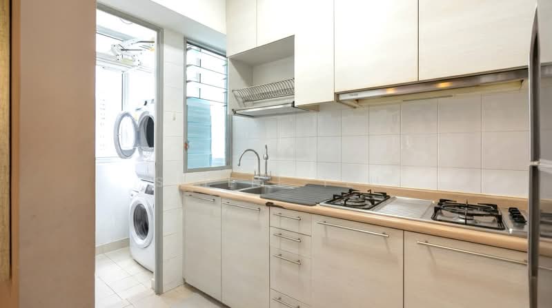 515C Tampines Central 7 HDB Flat For Sale at S$ 980,000 | PropertyGuru Singapore - Kitchen