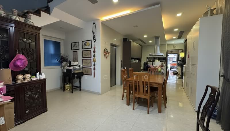 RARE 7 BEDROOMS BUNGALOW AT WAK HASSAN SEMBAWANG Bungalow House For Sale at S$ 5,999,999 | PropertyGuru Singapore - Interior