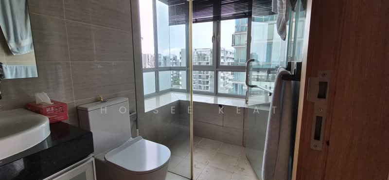 Esta Ruby, 500 Guillimard Road, 2 Bedrooms, 958 sqft, Condominium For Sale, by Ho See Keat, 500099450 - Attached Bathroom - PropertyGuru.com.sg