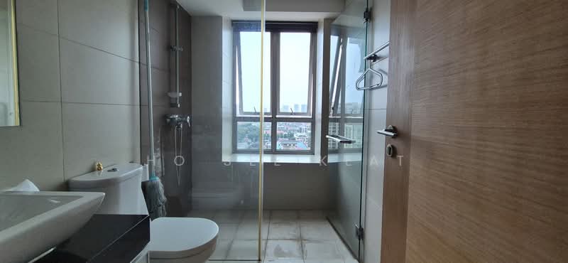 Esta Ruby, 500 Guillimard Road, 2 Bedrooms, 958 sqft, Condominium For Sale, by Ho See Keat, 500099450 - Common Bathroom - PropertyGuru.com.sg