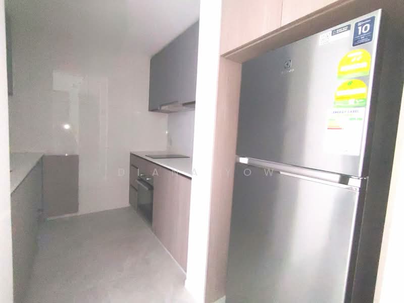 The Watergardens at Canberra, 37 Canberra Drive, 2 Bedrooms, 678 sqft, Condominium For Rent, by Diana Yow, 500099451 - Kitchen - PropertyGuru.com.sg