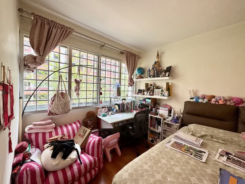 262 Bishan Street 22 HDB Flat For Sale at S$ 799,000 | PropertyGuru Singapore - Bedroom