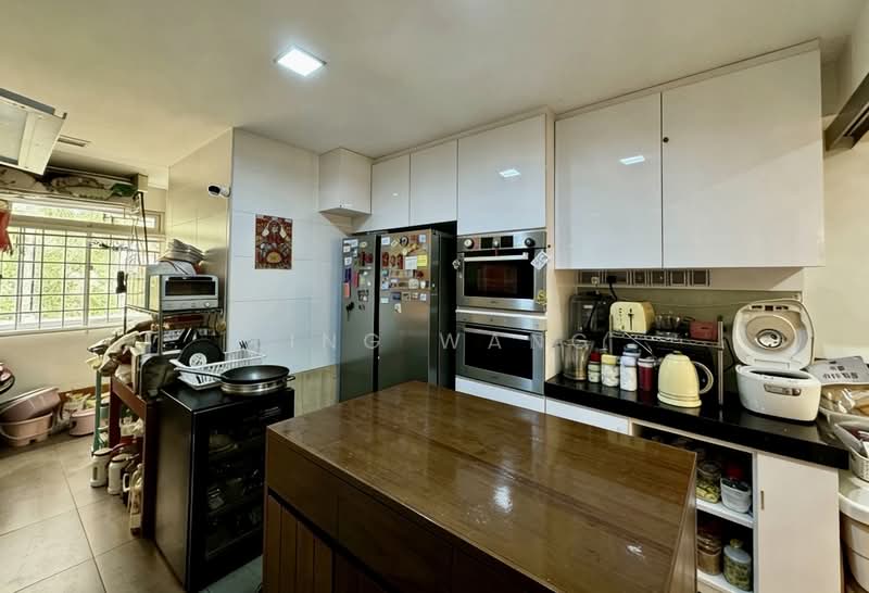 262 Bishan Street 22 HDB Flat For Sale at S$ 799,000 | PropertyGuru Singapore - Kitchen