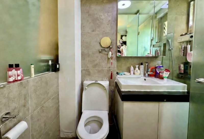 262 Bishan Street 22 HDB Flat For Sale at S$ 799,000 | PropertyGuru Singapore - Bathroom