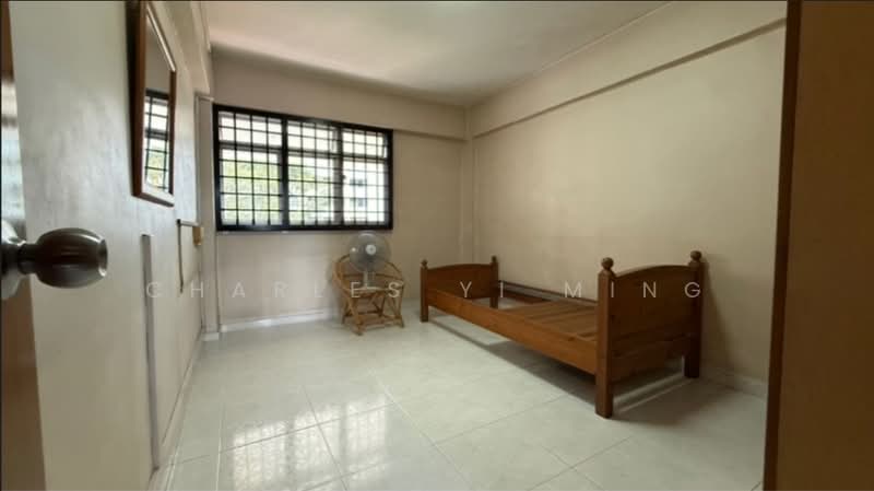 CHEAP 4 ROOM HDB 5 MINS WALK ANG MO KIO, , 3 Bedrooms, 1,054 sqft, HDB Flat For Sale, by Charles Yi Ming, 500099463 - Bedroom - PropertyGuru.com.sg