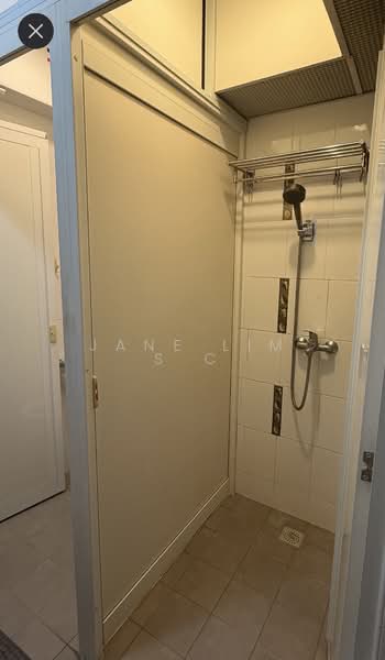 420 Clementi Avenue 1, 420 Clementi Avenue 1, Room Rental, 150 sqft, HDB Flat For Rent, by Jane Lim S C, 500099466 - Bathroom - PropertyGuru.com.sg