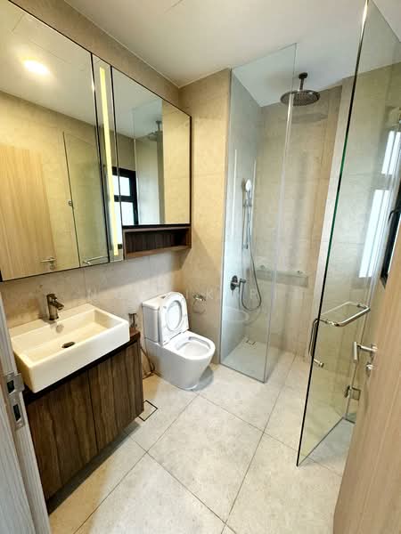 CHEAP! CHEAP! Freehold Brand New. Ready to Move-In Apartment For Sale at S$ 2,847,800 | PropertyGuru Singapore - Bathroom