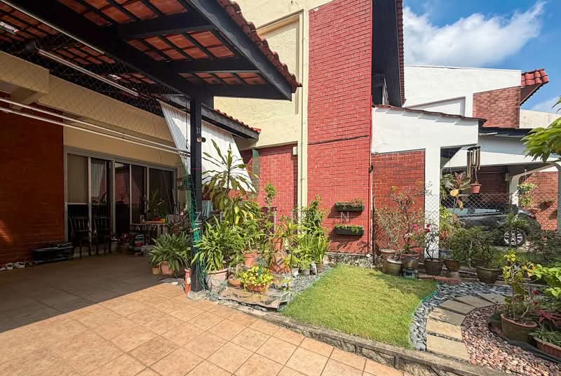 Thomson Hill Estate Terraced House For Sale at S$ 4,650,000 | PropertyGuru Singapore - Exterior