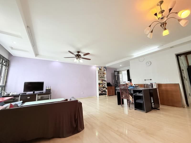 303A Anchorvale Link HDB Flat For Sale at S$ 700,000 | PropertyGuru Singapore - Living Room