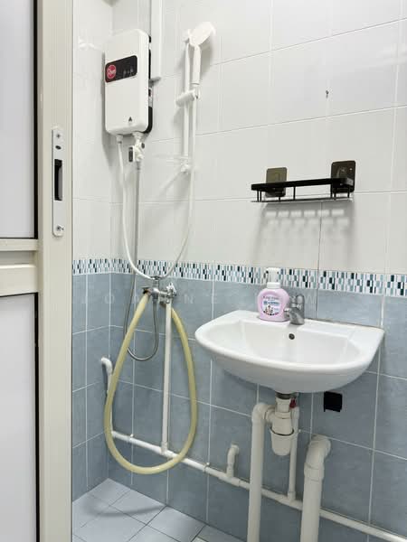 310 Bukit Batok Street 32, 310 Bukit Batok Street 32, 2 Bedrooms, 667 sqft, HDB Flat For Rent, by Joanne Law, 500099490 - PropertyGuru.com.sg