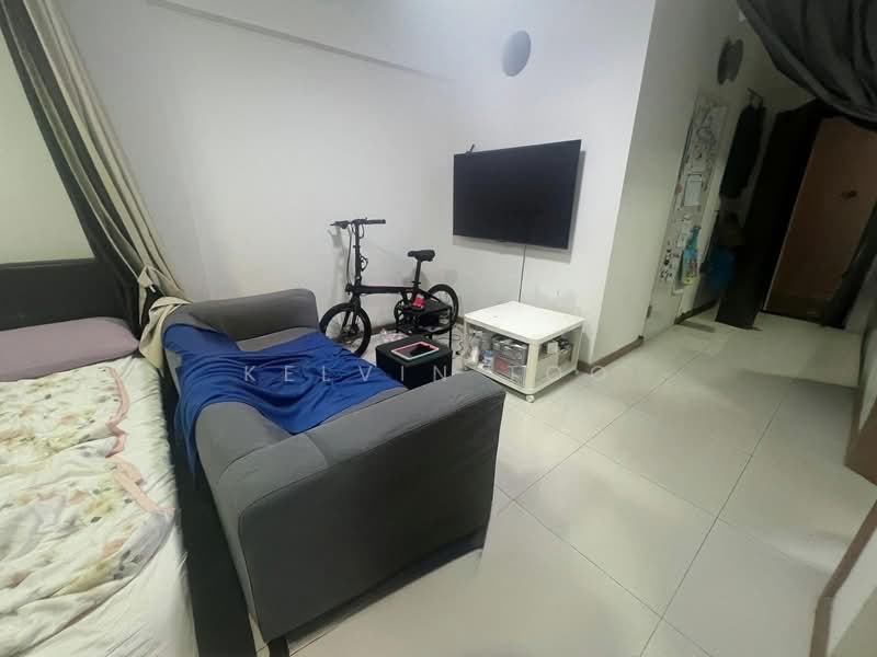 421B Northshore Drive HDB Flat For Sale at S$ 520,000 | PropertyGuru Singapore - Living Room