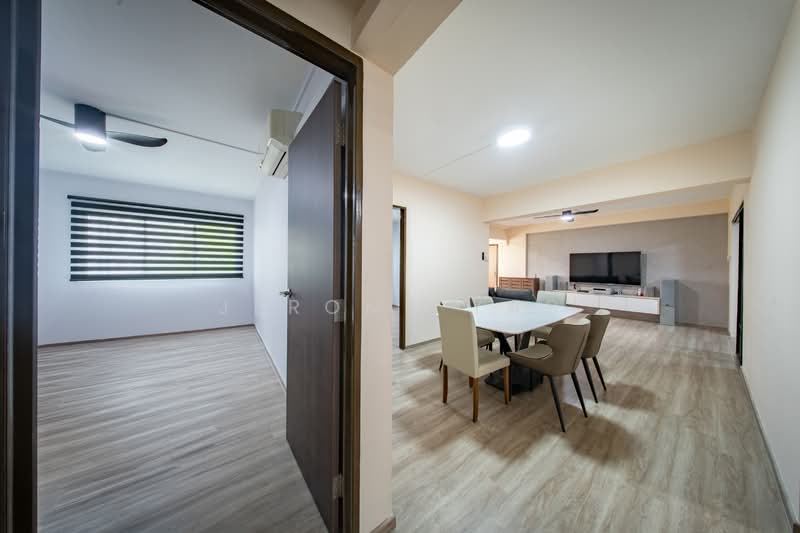 873 Tampines Street 84, 873 Tampines Street 84, 4 Bedrooms, 1,302 sqft, HDB Flat For Sale, by Jerome Yap, 500099507 - Living Room - PropertyGuru.com.sg