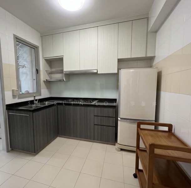 602C Punggol Central HDB Flat For Sale at S$ 558,000 | PropertyGuru Singapore - Kitchen