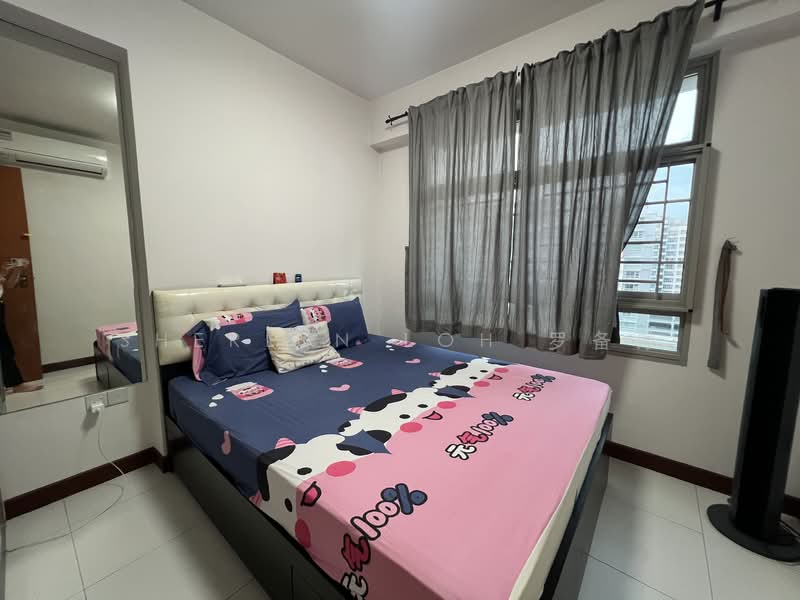 602C Punggol Central HDB Flat For Sale at S$ 558,000 | PropertyGuru Singapore - Bedroom