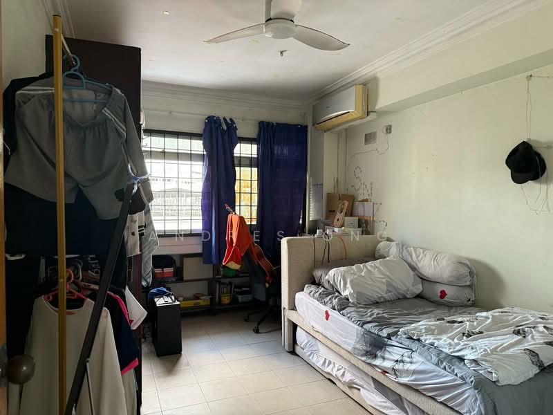 847 Jurong West Street 81 HDB Flat For Sale at S$ 700,000 | PropertyGuru Singapore - Bedroom