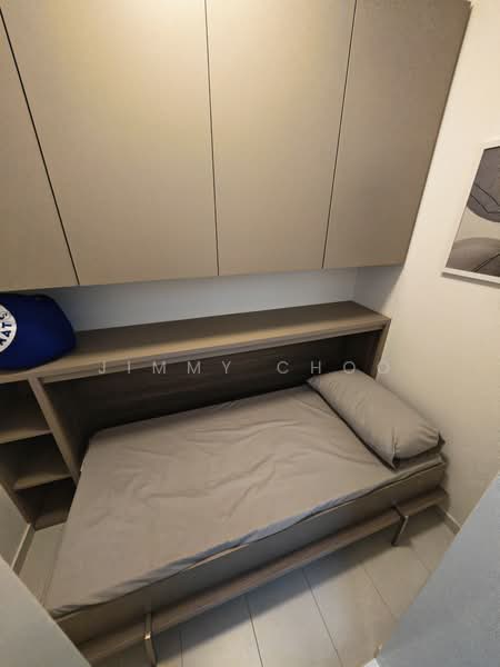 Concourse Skyline, 300 Beach Road, 2 Bedrooms, 1,151 sqft, Condominium For Rent, by Jimmy Choo, 500099525 - Bedroom - PropertyGuru.com.sg