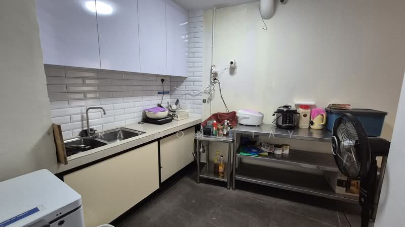 Room near Dakota MRT, , Room Rental, 220 sqft, Terraced House For Rent, by Raymond Tay, 500099526 - Kitchen - PropertyGuru.com.sg