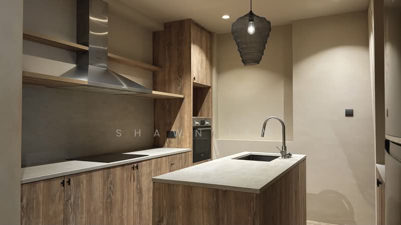 Seasons Park Condominium For Sale at S$ 1,880,000 | PropertyGuru Singapore - Kitchen