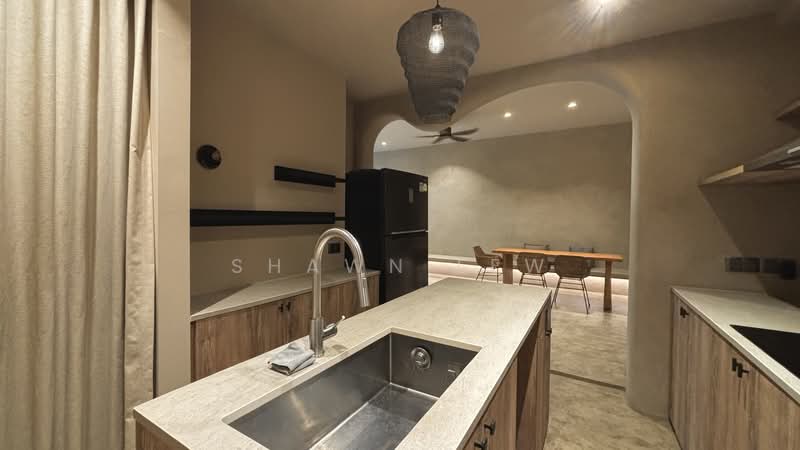 Seasons Park Condominium For Sale at S$ 1,880,000 | PropertyGuru Singapore - Kitchen