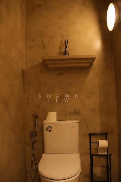 Seasons Park, 493 Yio Chu Kang Road, Mandai / Upper Thomson, 2 Bedrooms, 1,442 sqft, Condominium For Sale, by Shawn Lew, 500099541 - Bathroom - PropertyGuru.com.sg