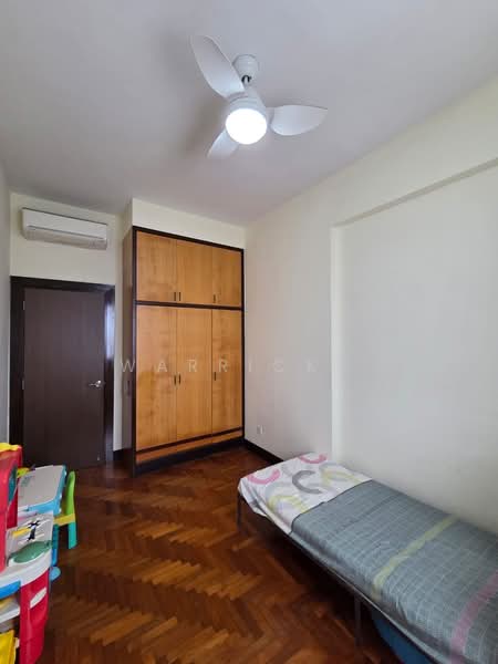 Regent Heights Condominium For Sale at S$ 1,188,888 | PropertyGuru Singapore - Bedroom