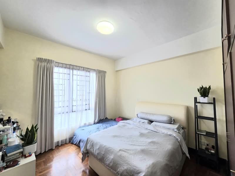 Regent Heights Condominium For Sale at S$ 1,188,888 | PropertyGuru Singapore - Bedroom