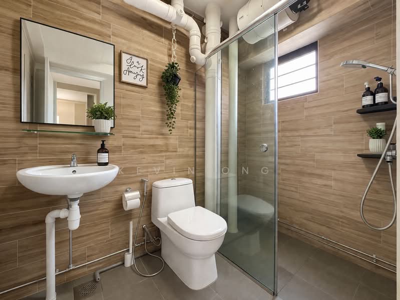 252 Compassvale Street HDB Flat For Sale at S$ 690,000 | PropertyGuru Singapore - Bathroom