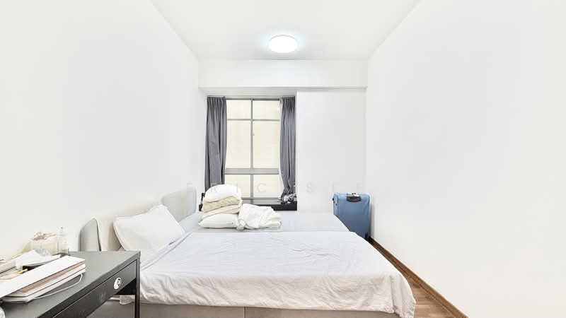 Atrium Residences Apartment For Sale at S$ 1,680,000 | PropertyGuru Singapore - EnSuite Master Bedroom