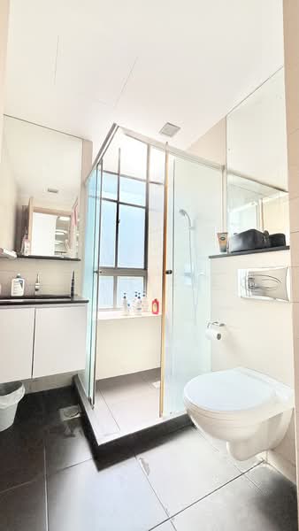 Atrium Residences Apartment For Sale at S$ 1,680,000 | PropertyGuru Singapore - Common Bathroom