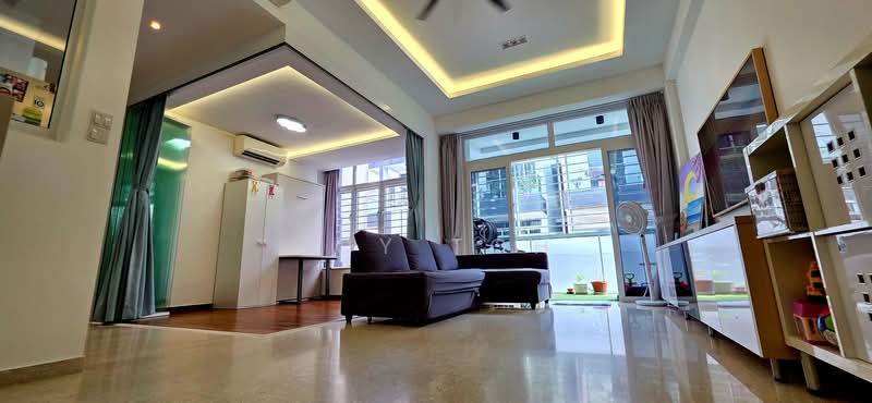 Palm Galleria Condominium For Sale at S$ 1,600,000 | PropertyGuru Singapore - Living Room