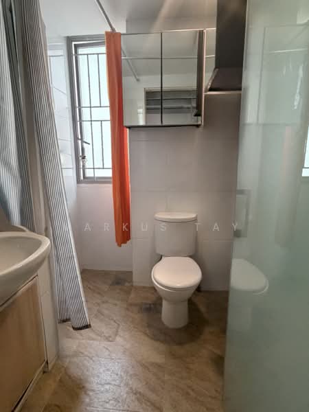 The Elysia Condominium For Sale at S$ 1,889,999 | PropertyGuru Singapore - Common Toilet