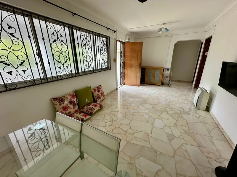 407 Yishun Avenue 6, 407 Yishun Avenue 6, Room Rental, 90 sqft, HDB Flat For Rent, by Ernest Goh, 500099581 - Living Room - PropertyGuru.com.sg