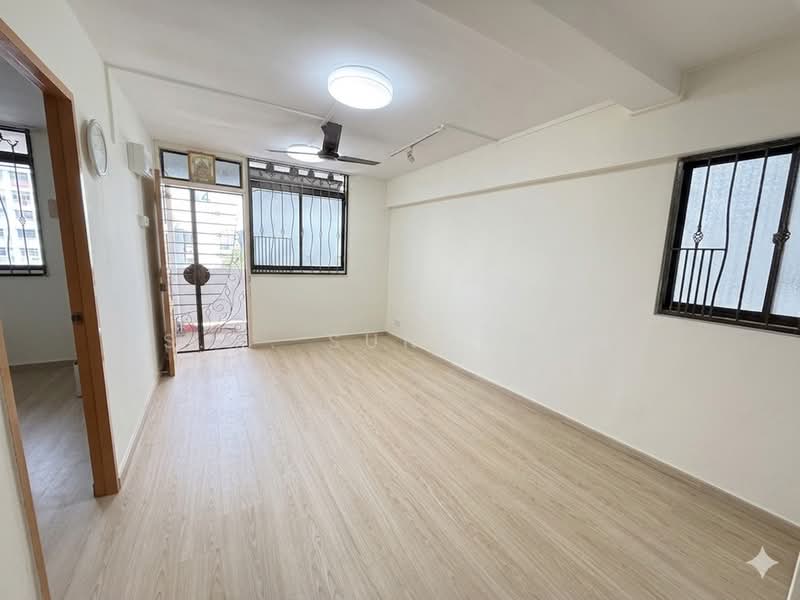 63 Circuit Road HDB Flat For Sale at S$ 380,000 | PropertyGuru Singapore - Living Room