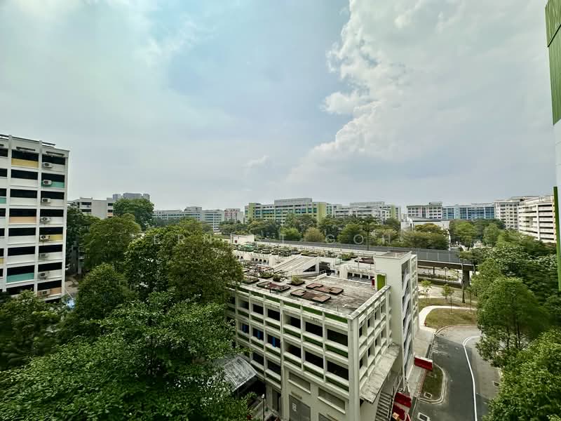 889D Woodlands Drive 50 HDB Flat For Sale at S$ 660,000 | PropertyGuru Singapore - Exterior
