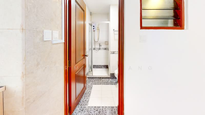 Pepys Hill Condo, 19 Pepys Road, 4 Bedrooms, 3,200 sqft, Condominium For Rent, by Jermaine Ang, 500099605 - Bathroom - PropertyGuru.com.sg